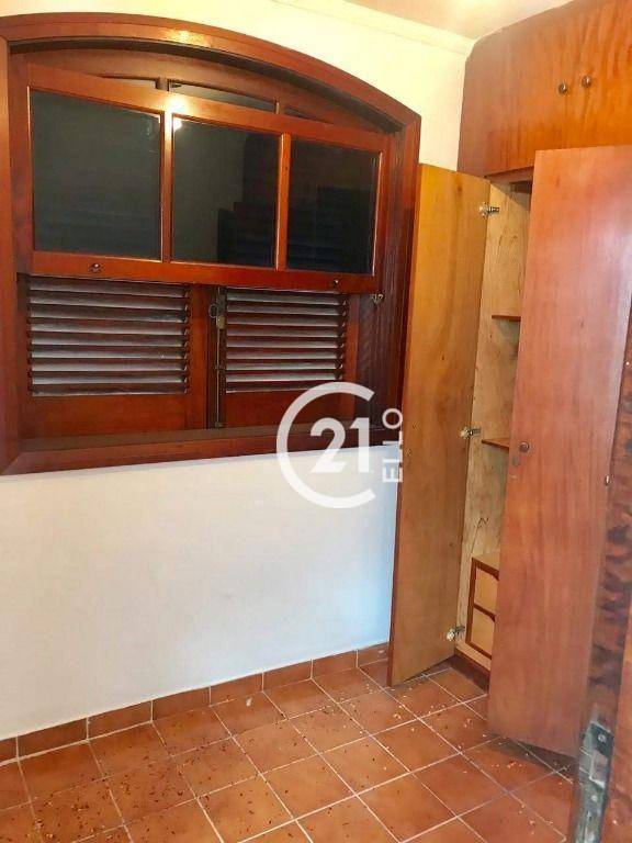 Casa de Condomínio à venda e aluguel com 3 quartos, 240m² - Foto 27