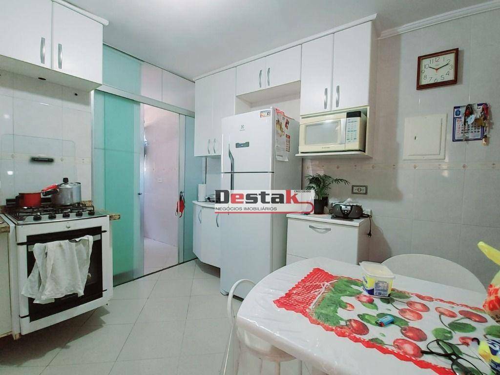 Apartamento à venda com 2 quartos, 67m² - Foto 3