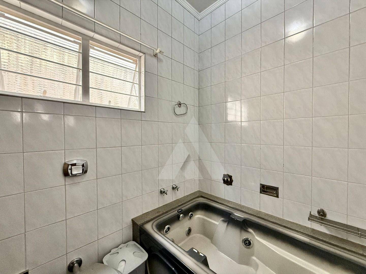 Casa à venda com 4 quartos, 215m² - Foto 37