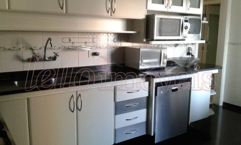 Apartamento à venda com 3 quartos, 240m² - Foto 13