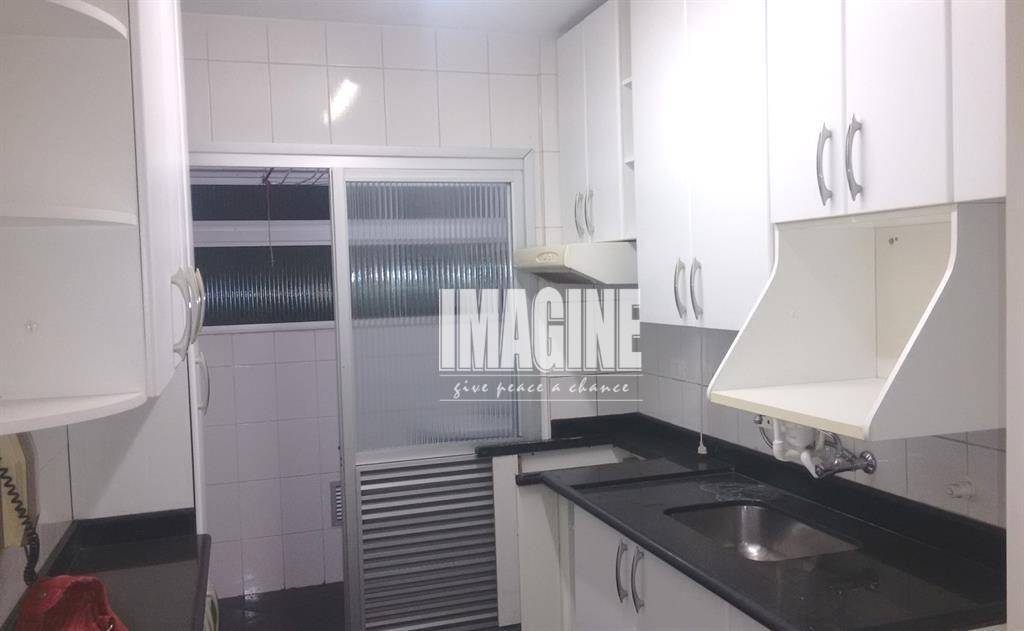 Apartamento à venda com 3 quartos, 70m² - Foto 9