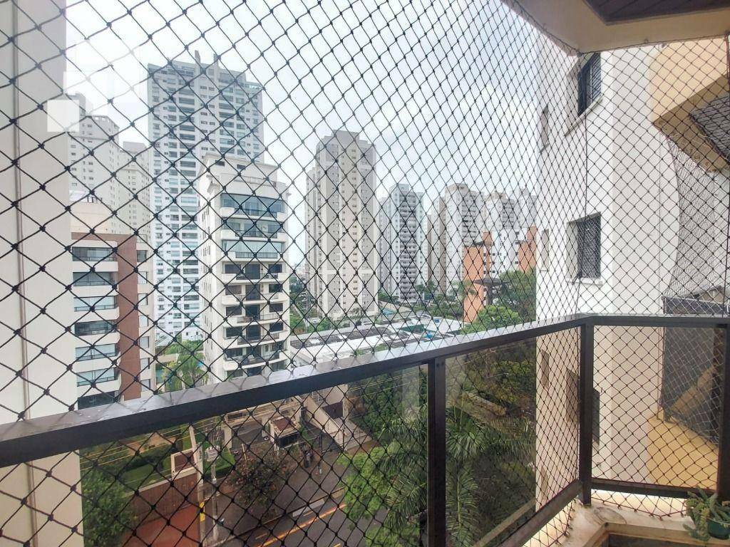 Apartamento para alugar com 3 quartos, 102m² - Foto 9