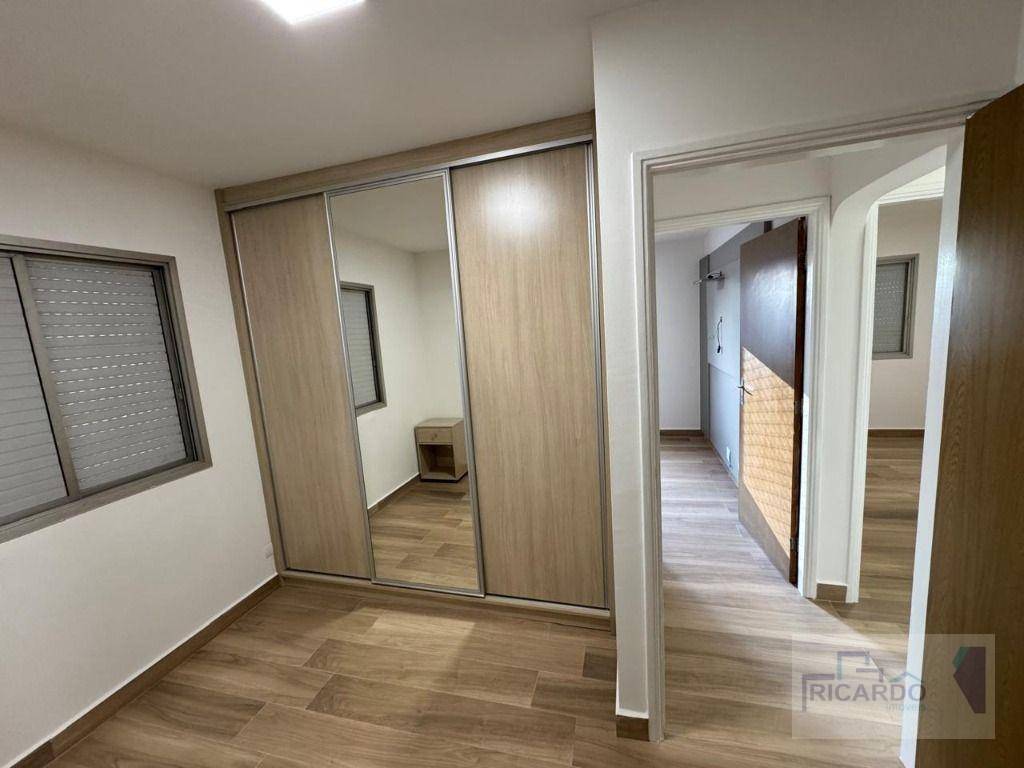 Apartamento para alugar com 3 quartos, 90m² - Foto 35