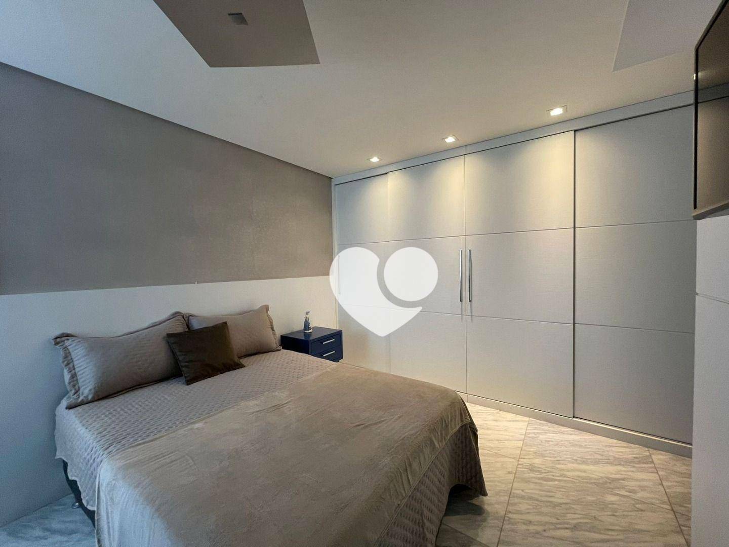 Apartamento à venda com 4 quartos, 330m² - Foto 7