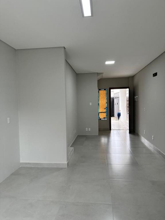 Sobrado à venda com 3 quartos, 113m² - Foto 2