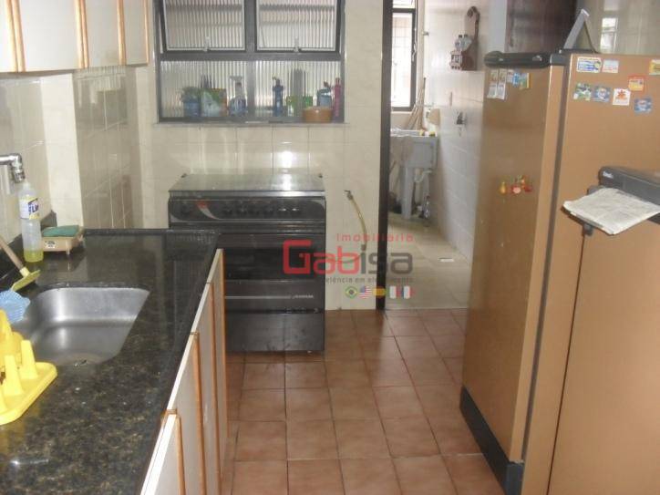 Apartamento à venda com 3 quartos, 144m² - Foto 4