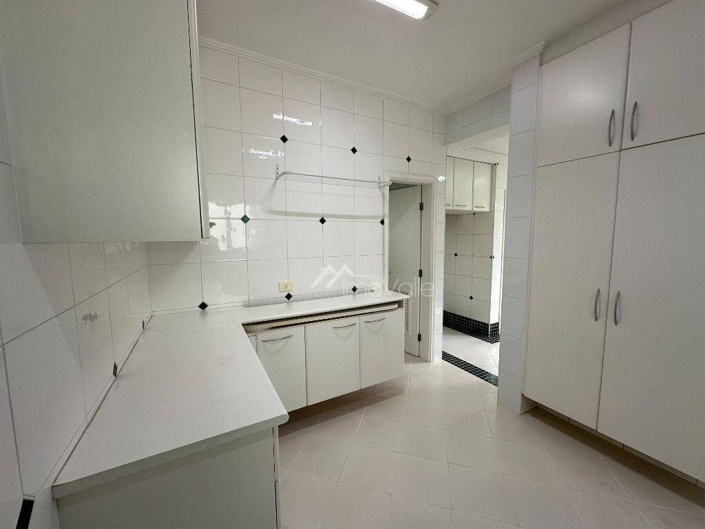 Casa de Condomínio à venda com 4 quartos, 384m² - Foto 12