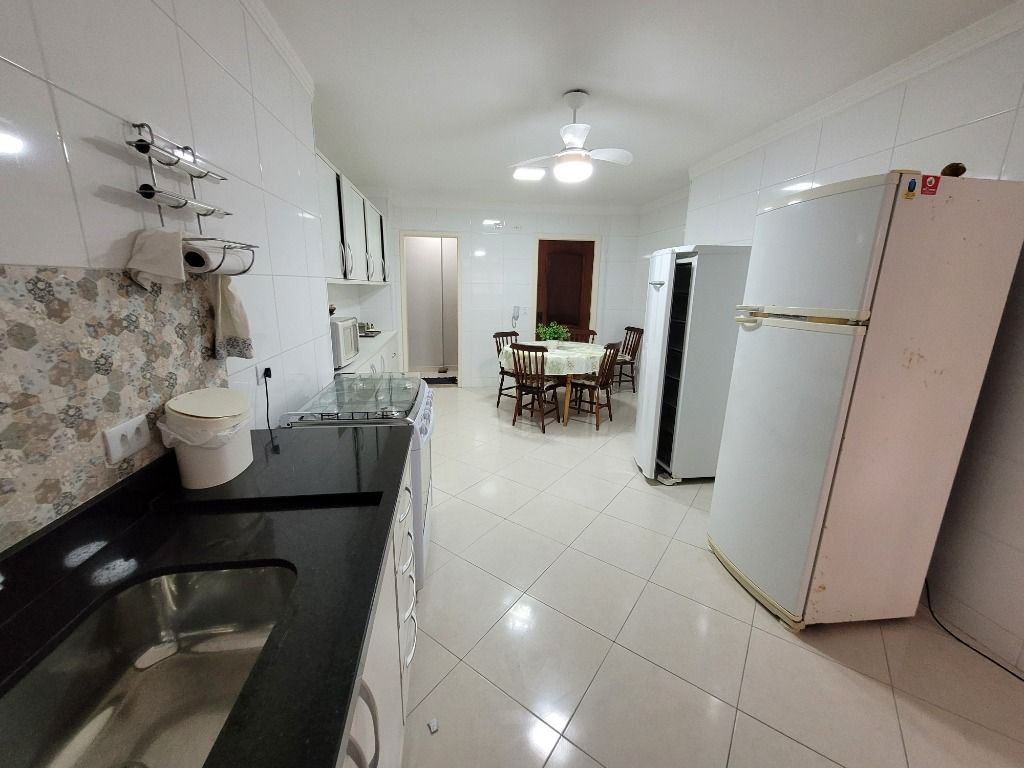 Apartamento à venda com 3 quartos, 130m² - Foto 19