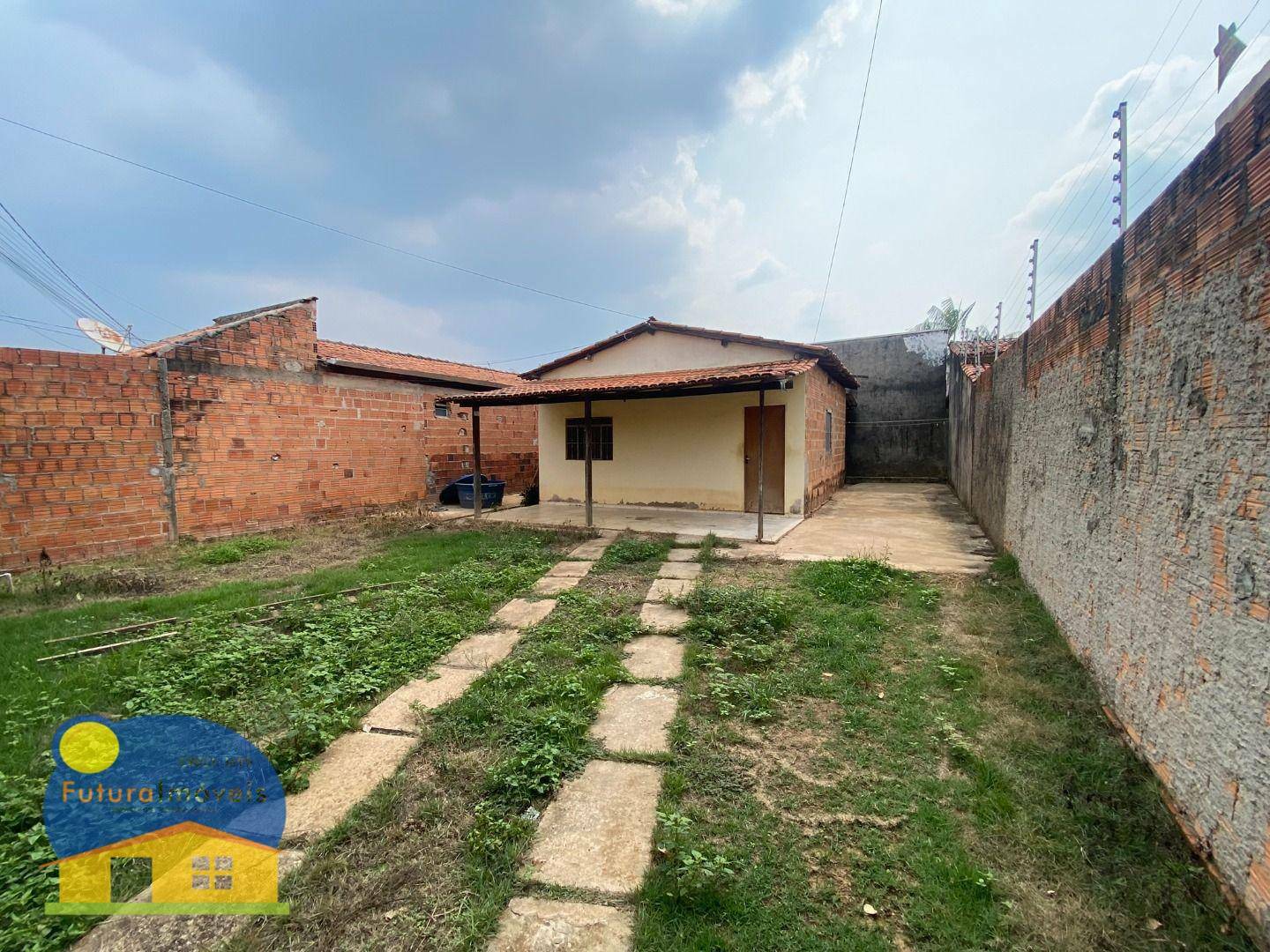 Casa para alugar com 2 quartos, 100m² - Foto 1