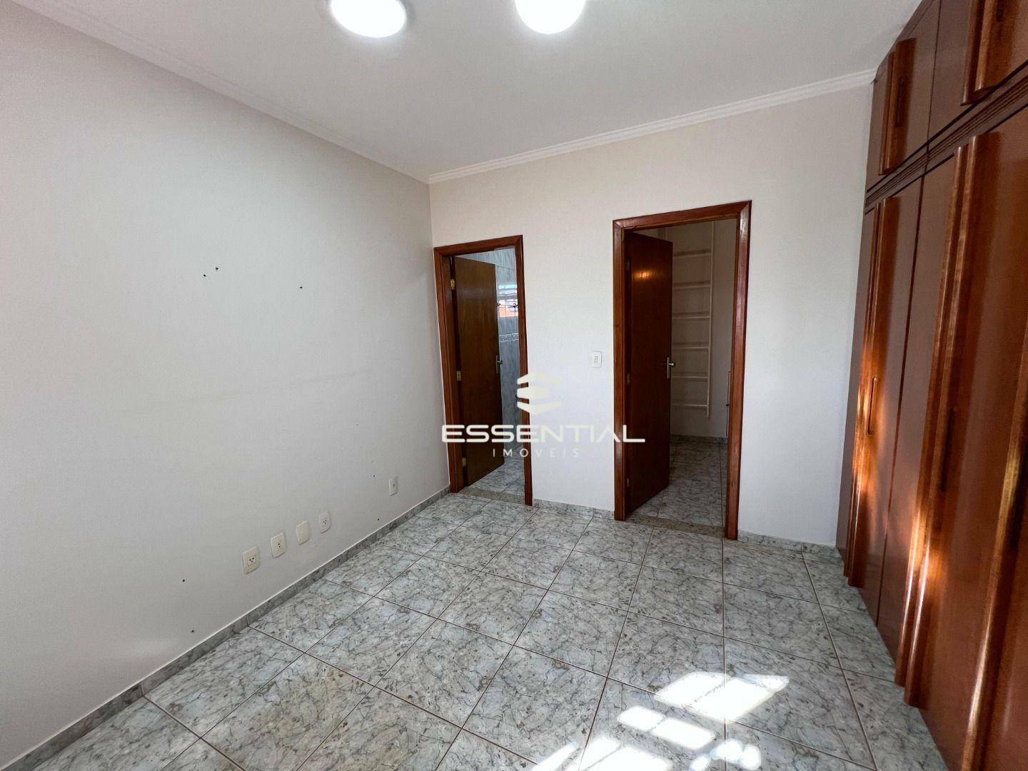 Sobrado à venda com 4 quartos, 350m² - Foto 29