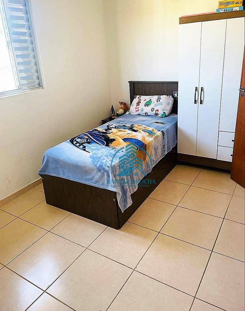 Casa à venda com 2 quartos, 70m² - Foto 14