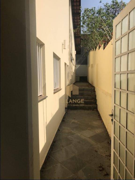 Casa de Condomínio à venda com 3 quartos, 189m² - Foto 12