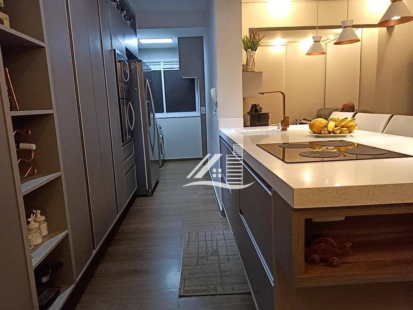 Apartamento à venda com 2 quartos, 68m² - Foto 2