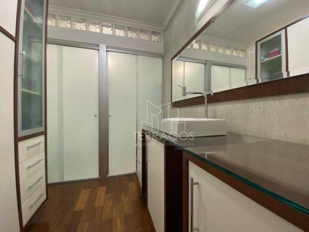 Casa à venda com 3 quartos, 228m² - Foto 28