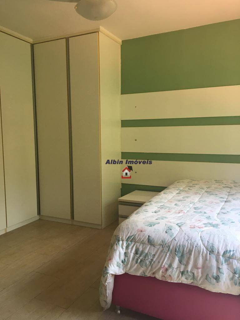 Casa à venda com 2 quartos, 90m² - Foto 12