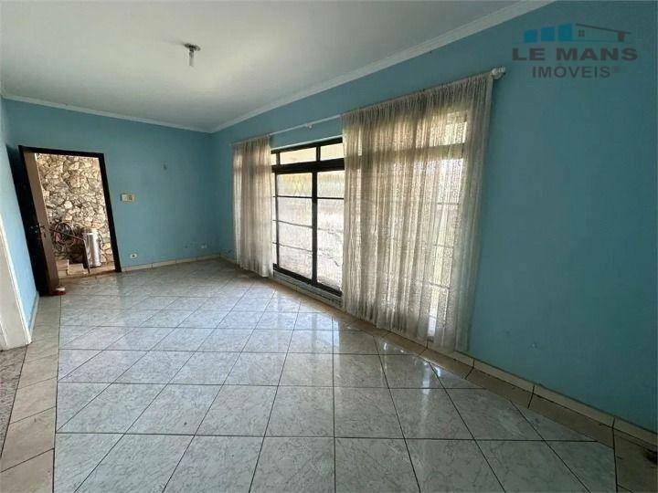 Casa para alugar com 3 quartos, 190m² - Foto 10