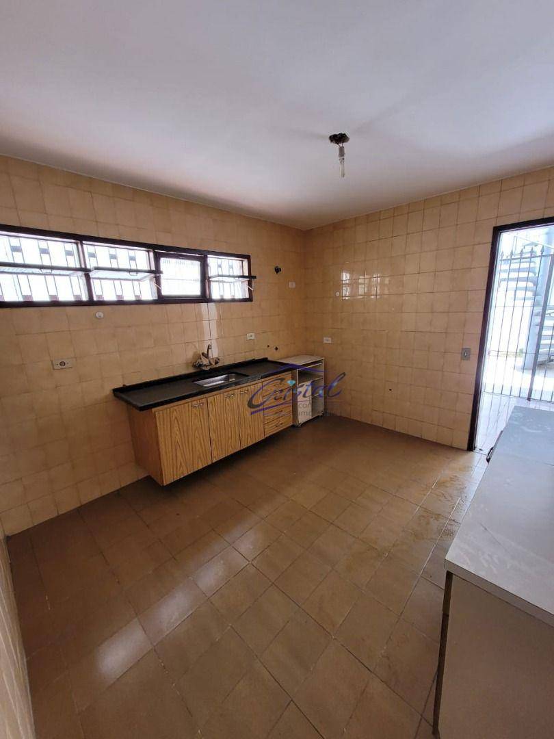 Casa à venda com 3 quartos, 180m² - Foto 6