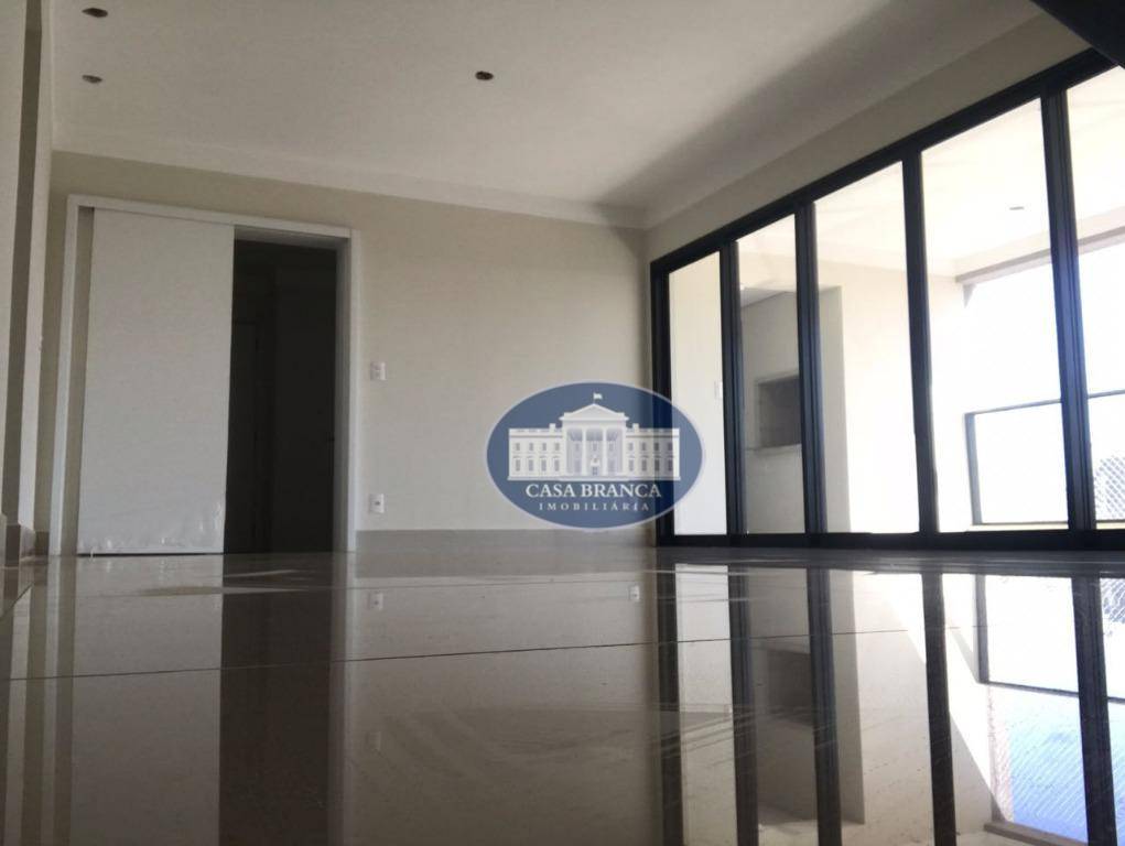 Apartamento à venda com 3 quartos, 142m² - Foto 1