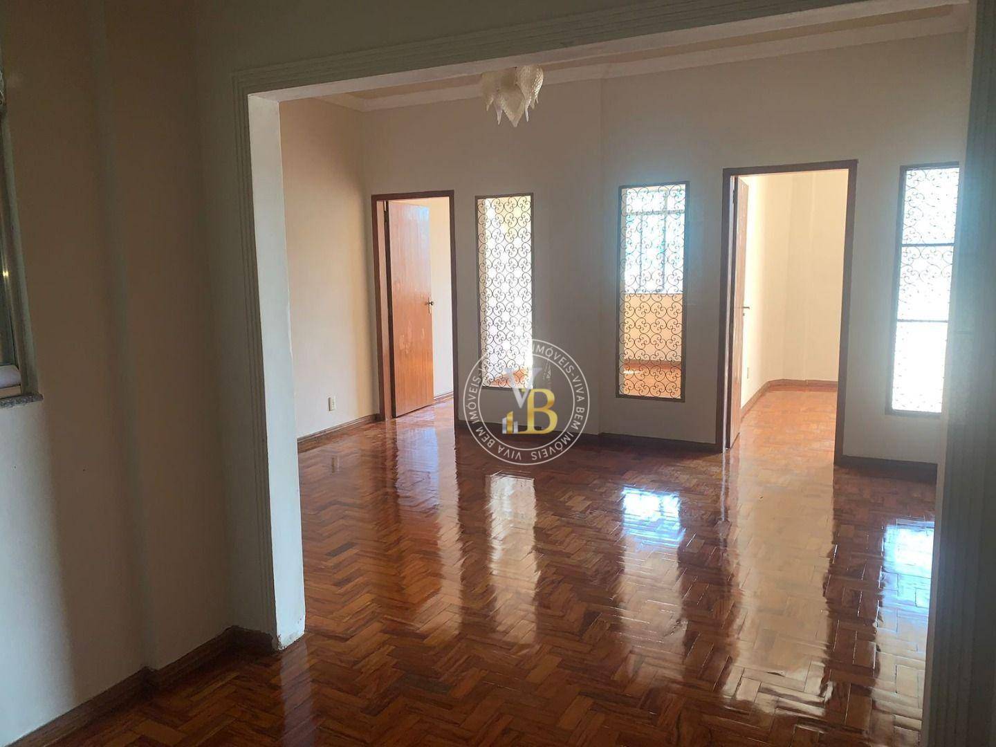 Apartamento para alugar com 4 quartos, 120m² - Foto 1