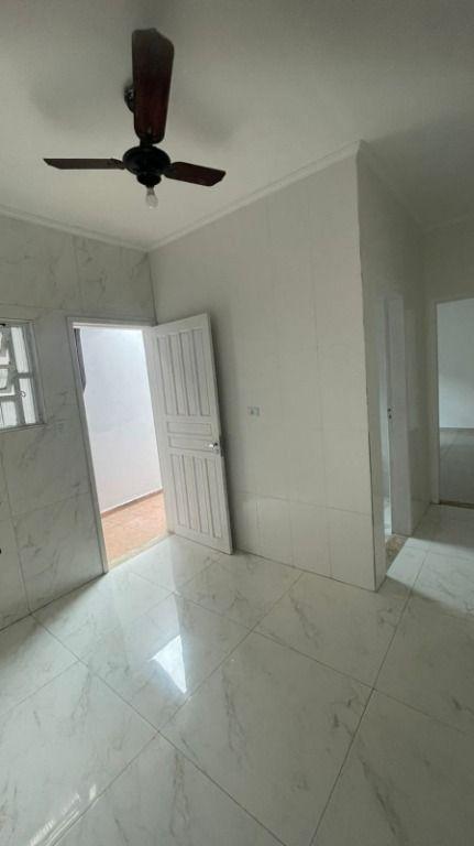 Casa à venda com 1 quarto, 53m² - Foto 12