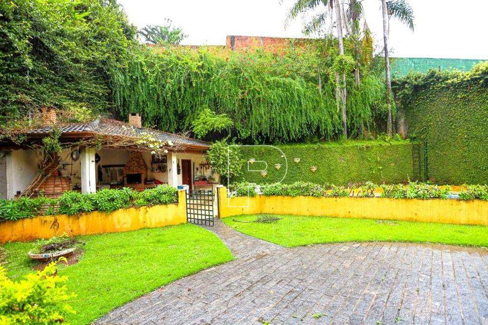 Casa de Condomínio à venda com 4 quartos, 482m² - Foto 8