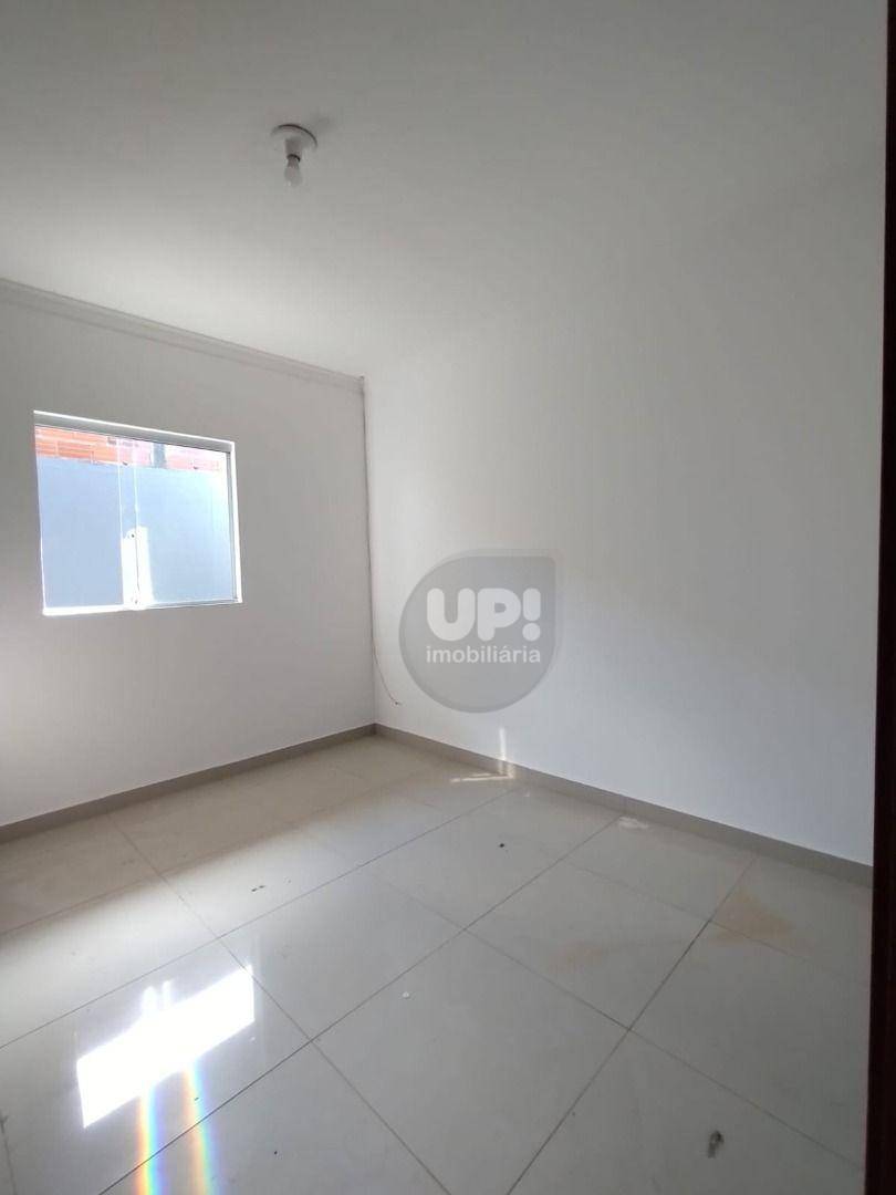 Casa à venda com 2 quartos, 74m² - Foto 12