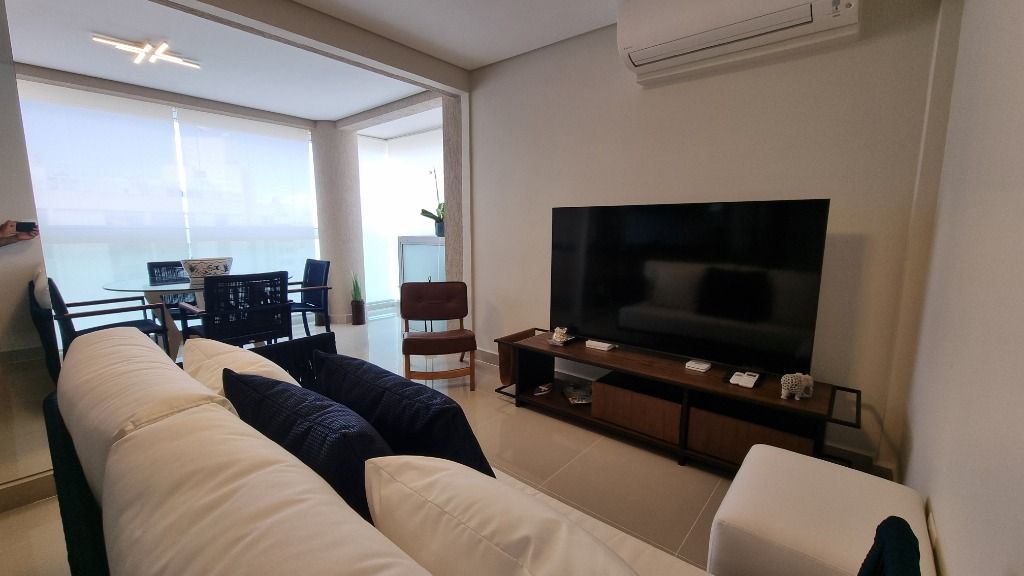 Apartamento à venda com 2 quartos, 70m² - Foto 4