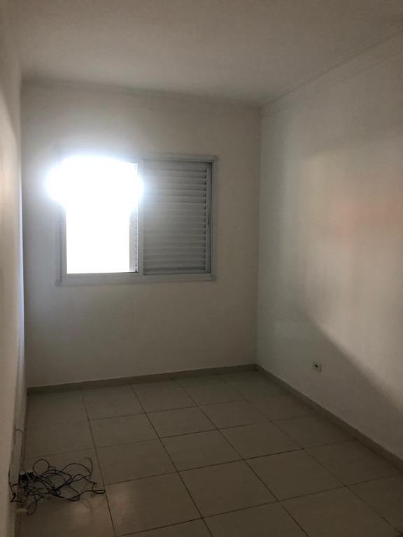 Apartamento à venda com 2 quartos, 105m² - Foto 3