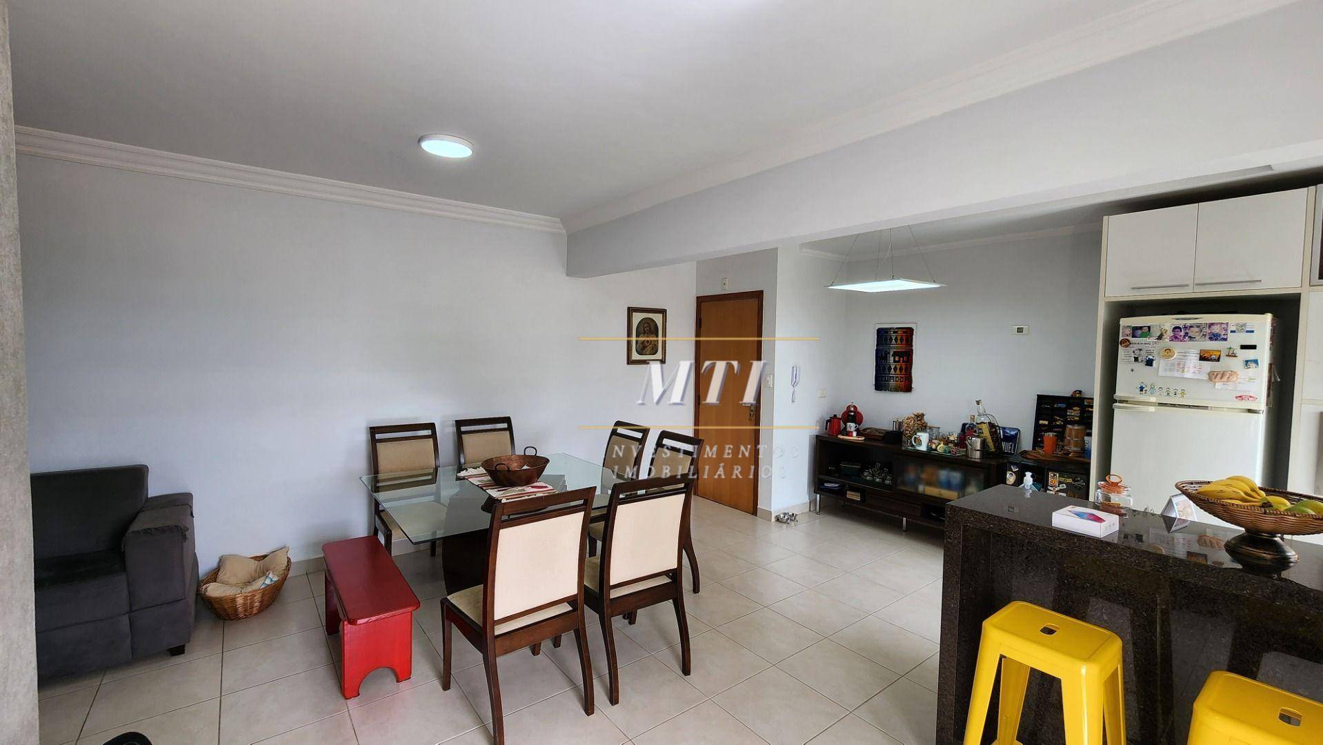 Apartamento à venda com 3 quartos, 105m² - Foto 1