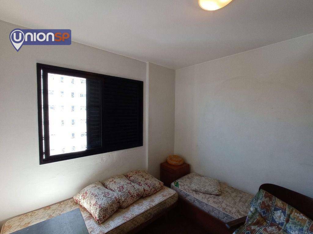 Apartamento à venda com 2 quartos, 70m² - Foto 3