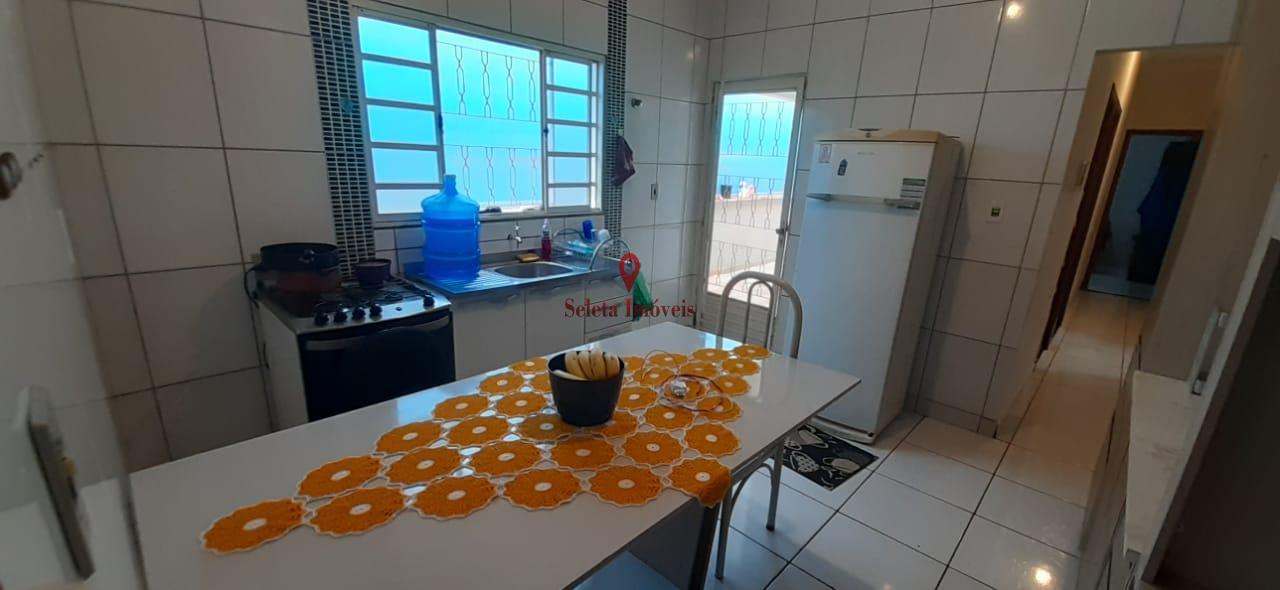 Casa à venda com 2 quartos, 100m² - Foto 5