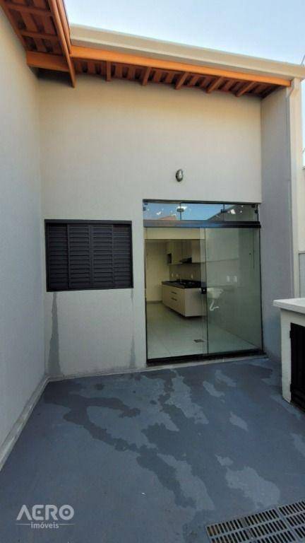 Casa à venda com 3 quartos, 105m² - Foto 25