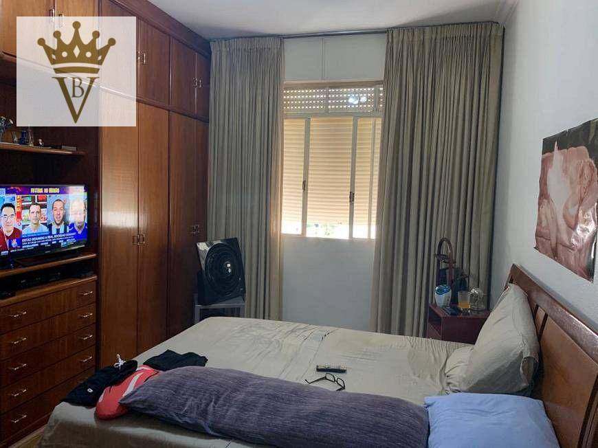 Apartamento à venda com 3 quartos, 218m² - Foto 12