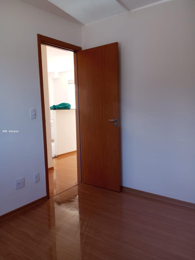 Apartamento à venda com 2 quartos, 42m² - Foto 19