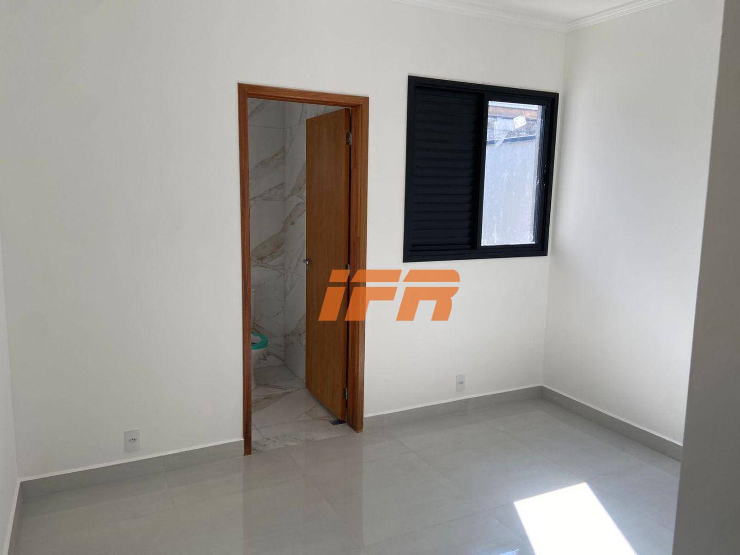 Casa à venda com 2 quartos, 68m² - Foto 19