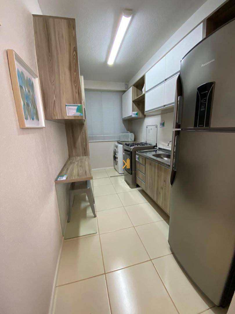 Apartamento à venda com 2 quartos, 42m² - Foto 2