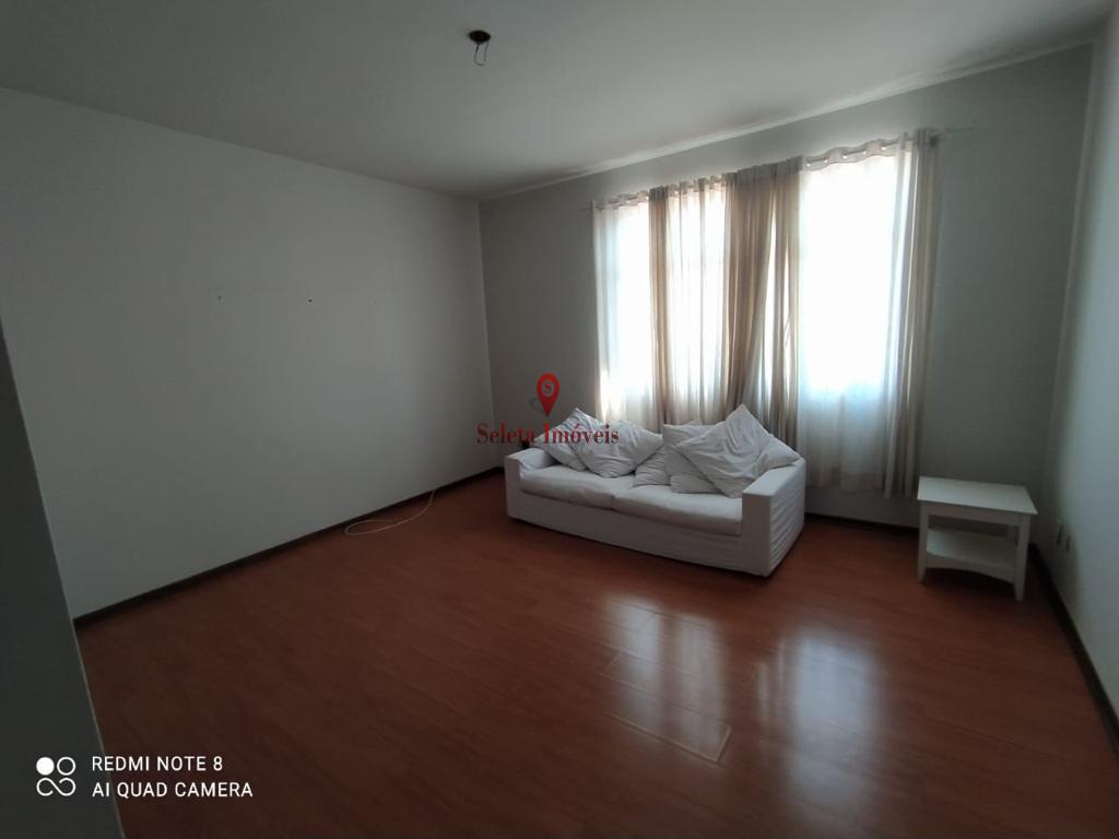 Apartamento à venda com 3 quartos, 210m² - Foto 1