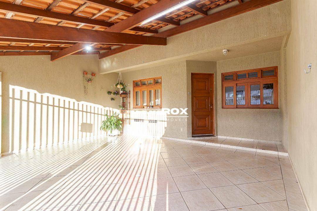 Sobrado à venda com 3 quartos, 100m² - Foto 1