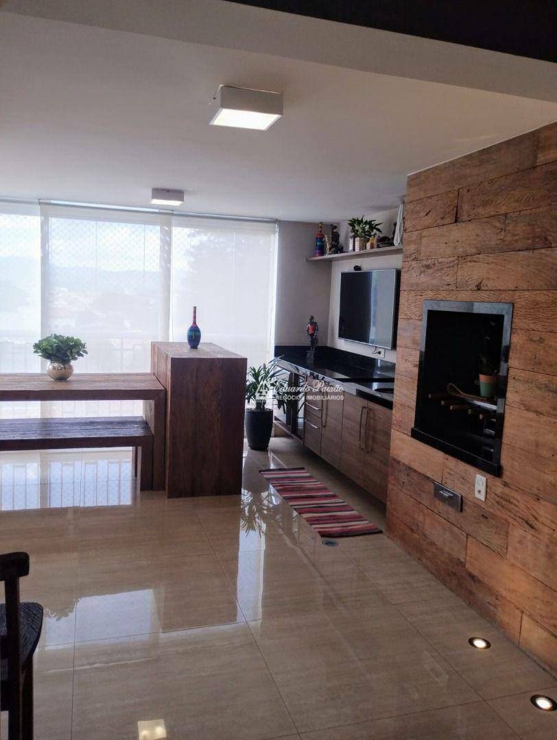 Apartamento à venda com 3 quartos, 182m² - Foto 3