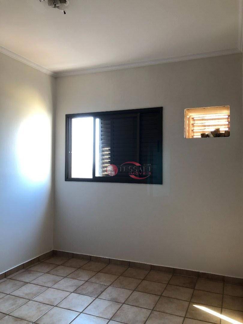 Apartamento à venda com 3 quartos, 125m² - Foto 16