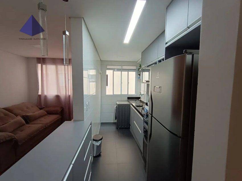 Apartamento à venda com 2 quartos, 44m² - Foto 2