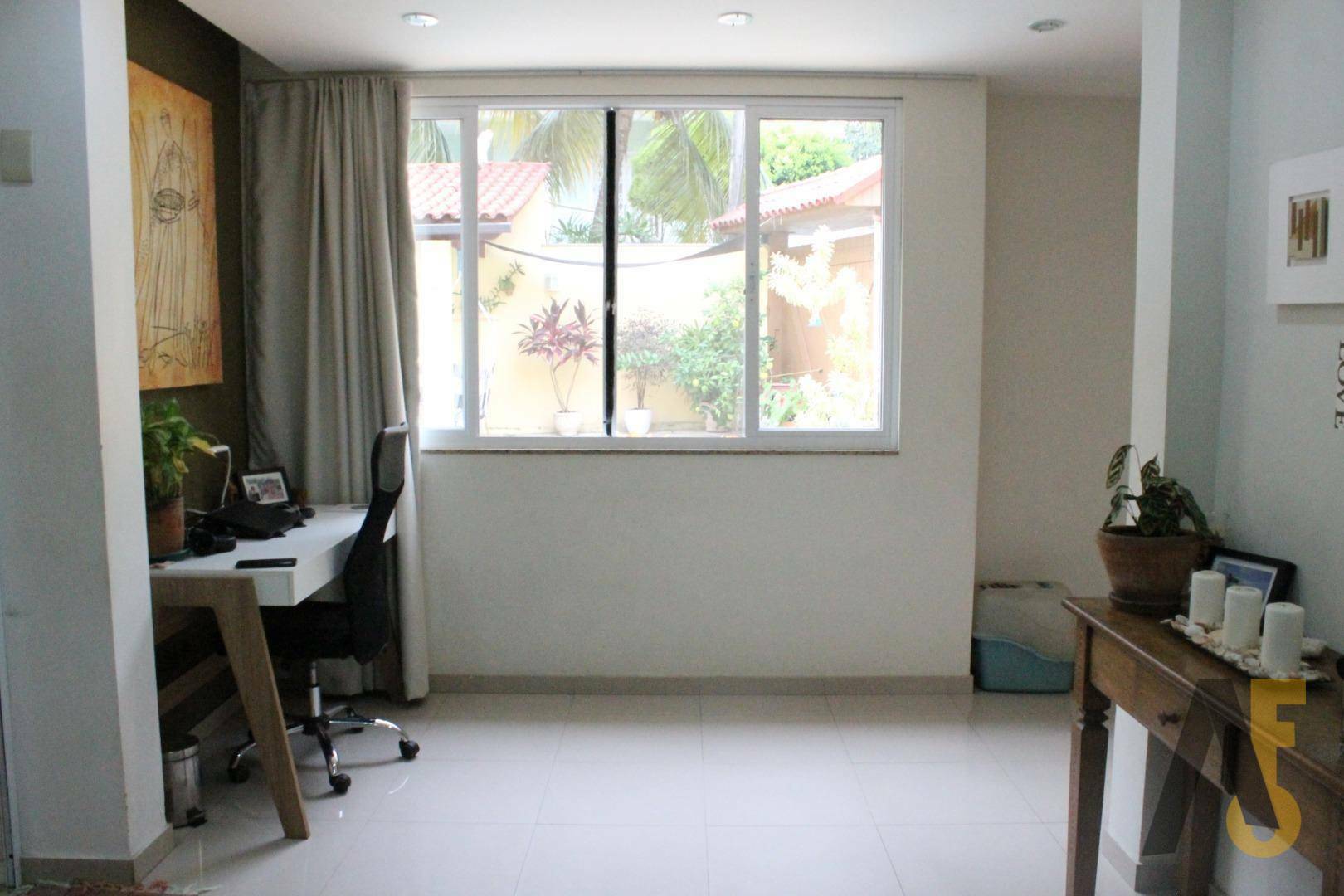 Casa à venda com 3 quartos, 169m² - Foto 5