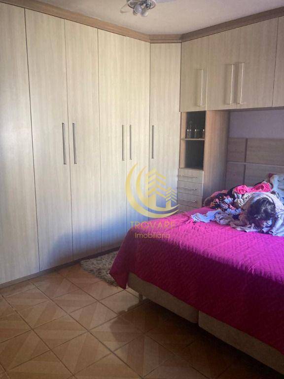 Casa à venda com 4 quartos, 200m² - Foto 16