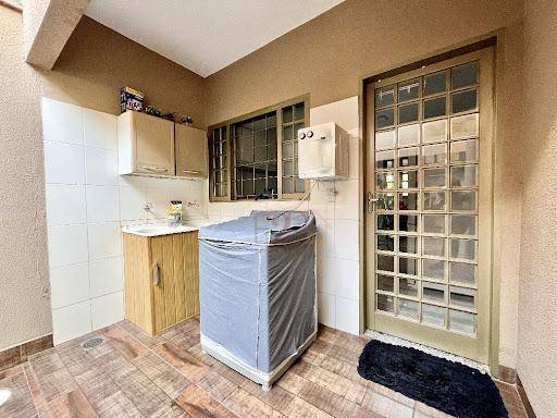 Casa à venda com 5 quartos, 138m² - Foto 22