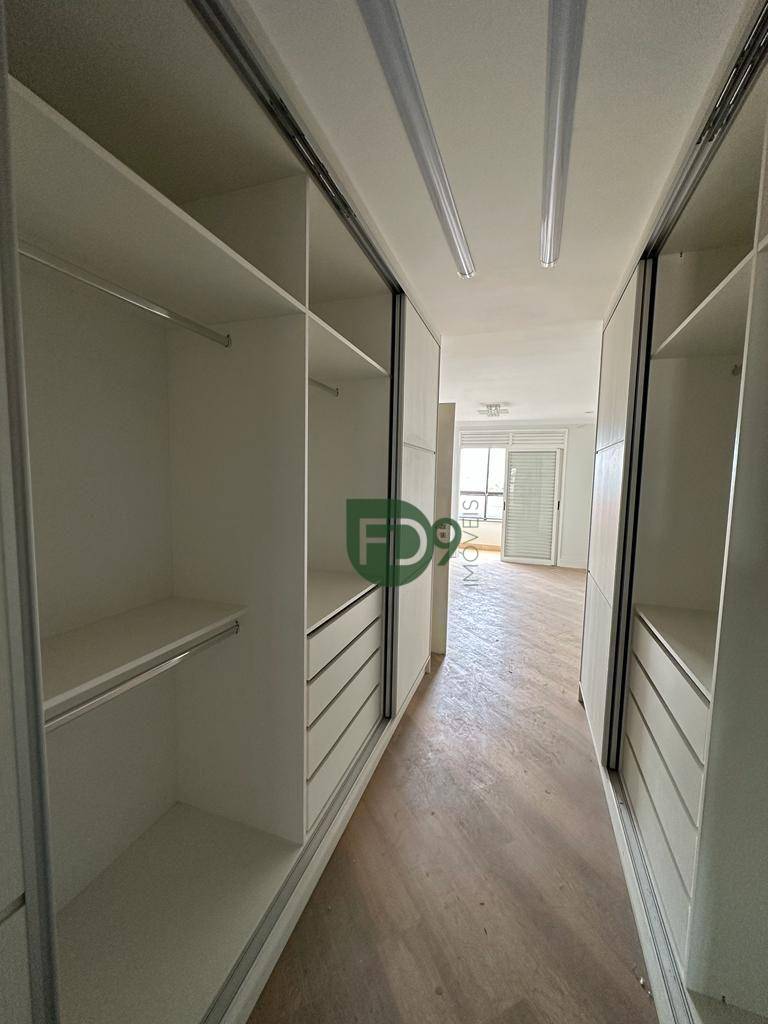 Apartamento à venda com 3 quartos, 210m² - Foto 15