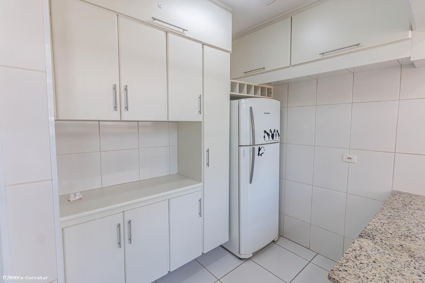 Apartamento para alugar com 2 quartos, 200m² - Foto 14