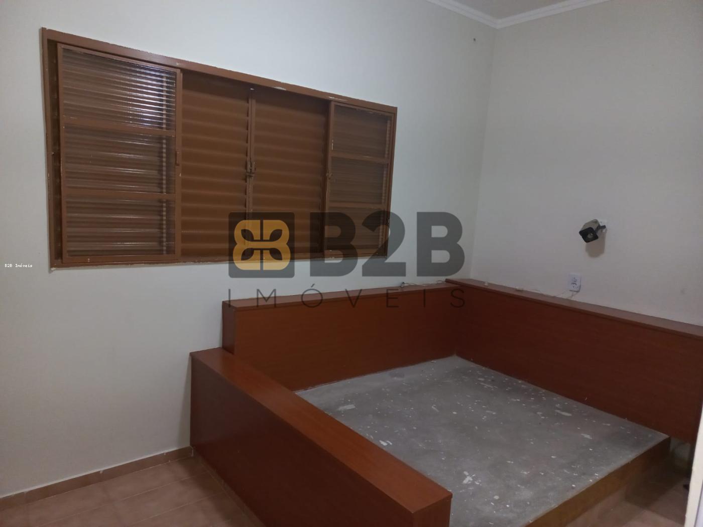 Casa à venda com 3 quartos, 190m² - Foto 8