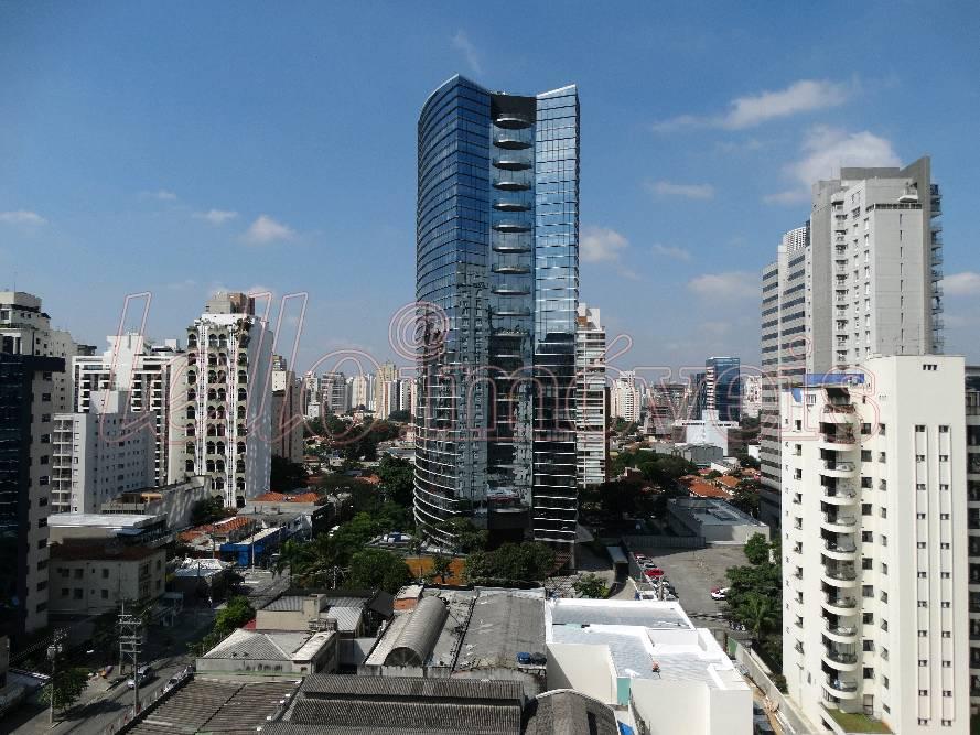 Apartamento para alugar com 2 quartos, 102m² - Foto 11