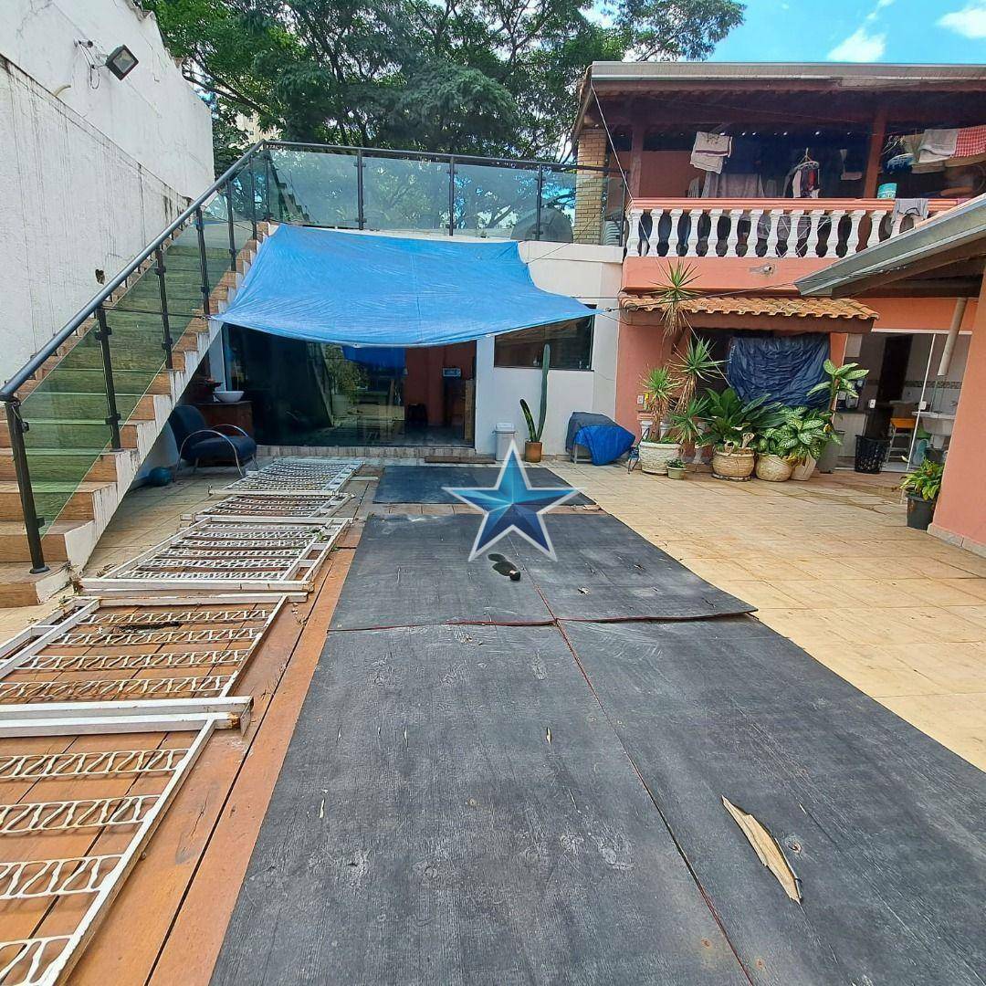 Sobrado à venda com 4 quartos, 220m² - Foto 49