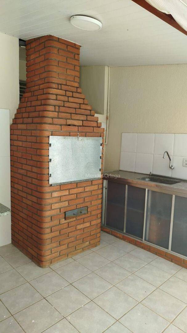 Casa para alugar com 3 quartos, 250m² - Foto 31